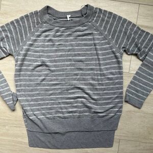 Lululemon Post Savasana Cashmere blend Pullover size 4